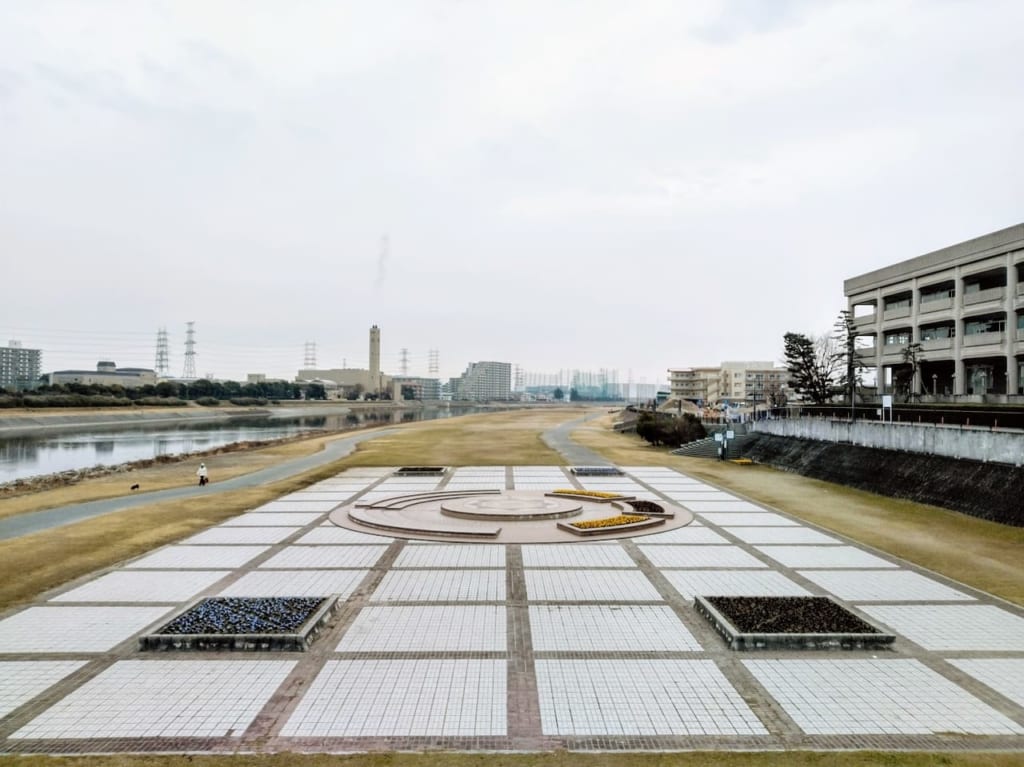 宝塚新大橋広場