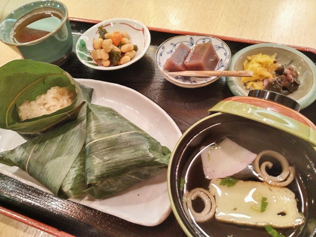 六軒茶屋の笹おこわは程よい満腹感が得られます