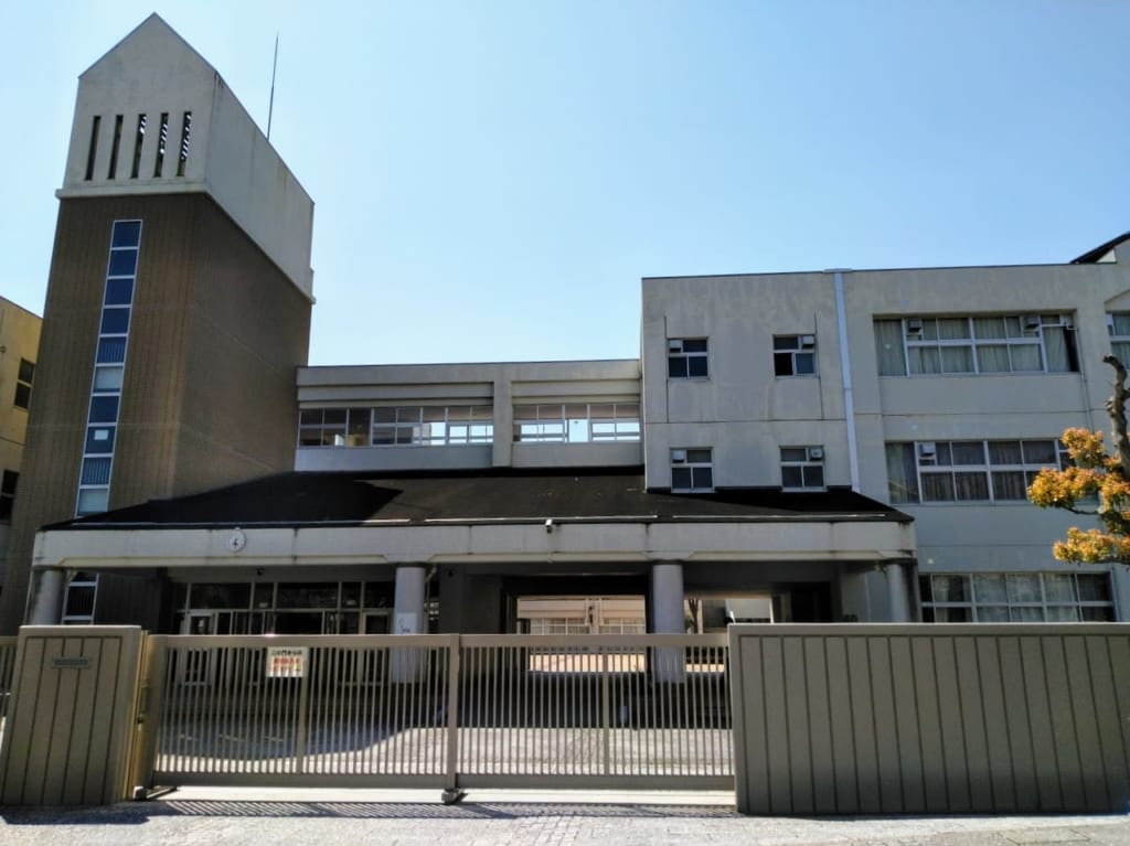 新型コロナウイルスにより宝塚市立の学校園は休校中