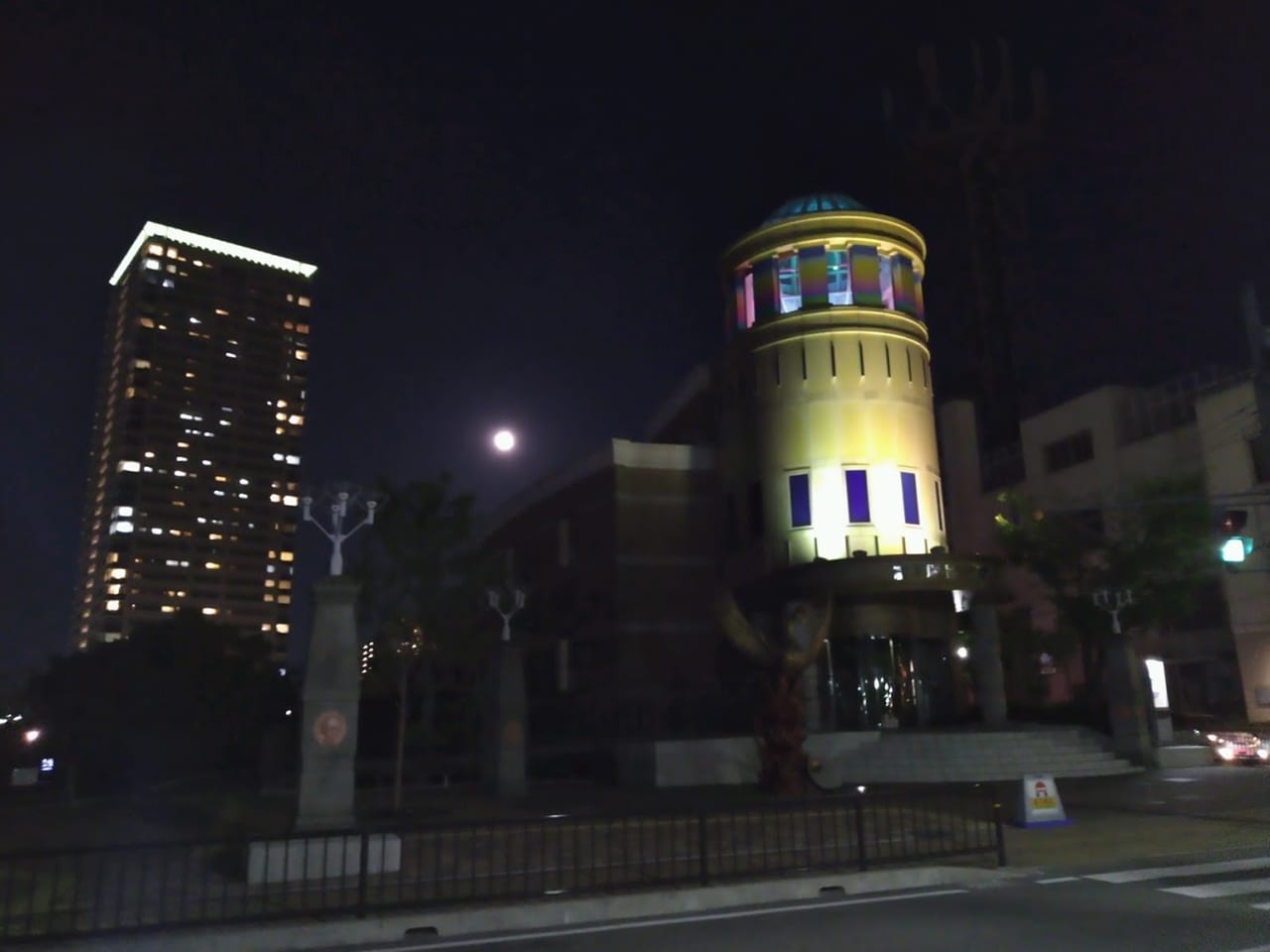 手塚治虫記念館とフラワームーン