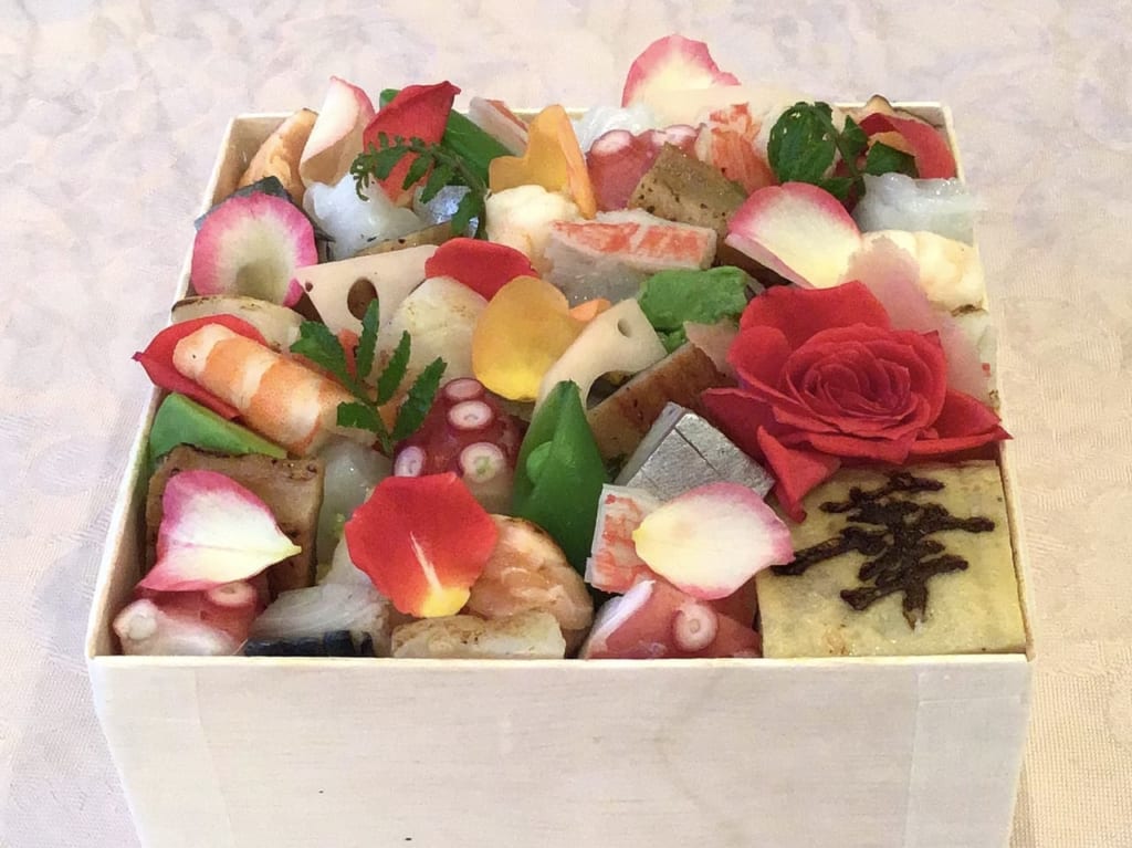 茶寮華の薔薇寿し