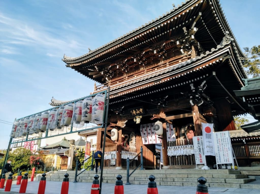 中山寺では初詣の準備万端