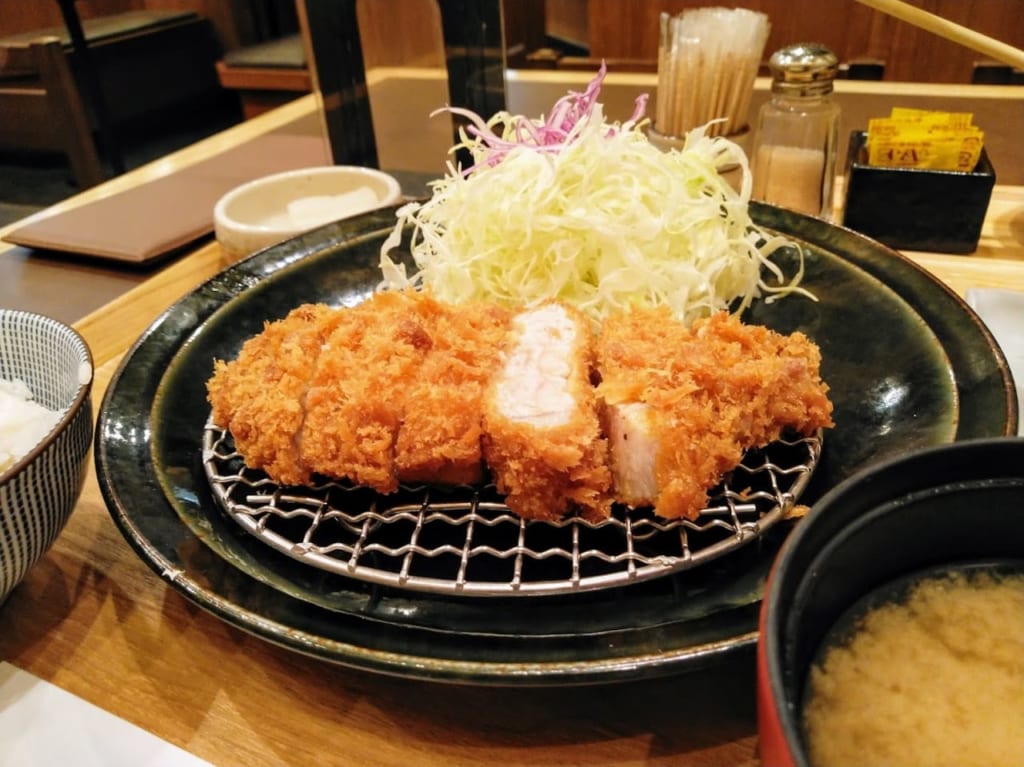 かつ里のロースかつ定食