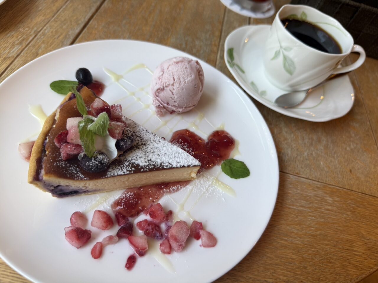 カフェレオンのベリーのチーズケーキ