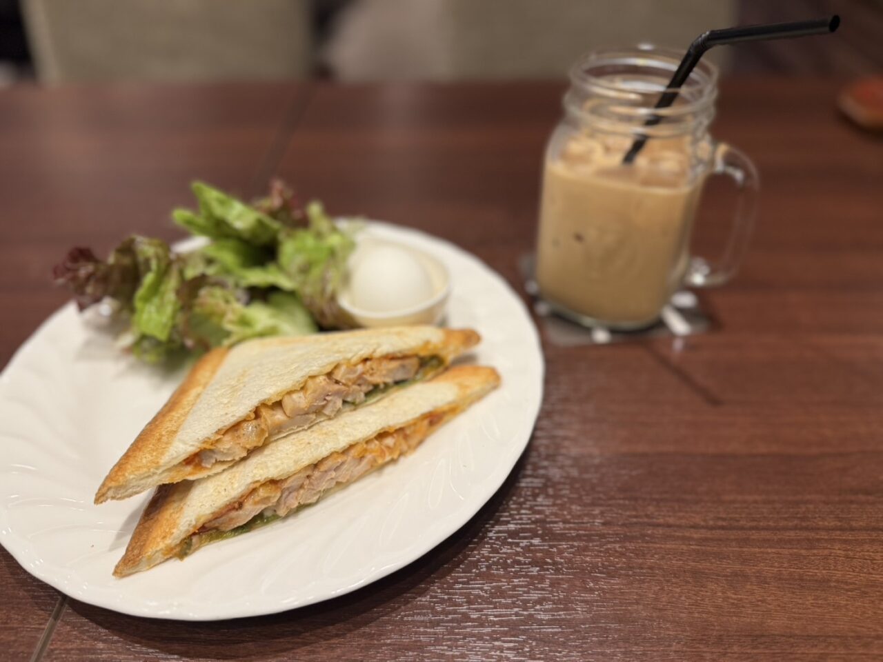 チキンとトマトのホットサンド