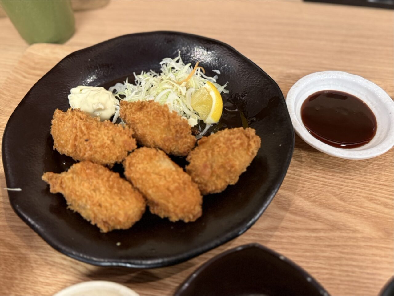 魚しんのカキフライ