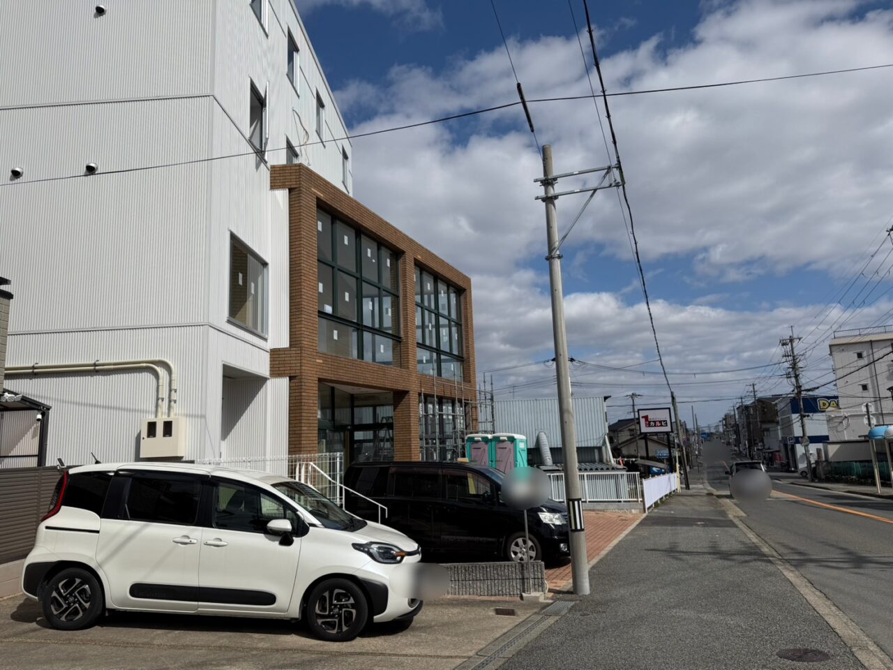 ワンカルビよこの建物が工事中